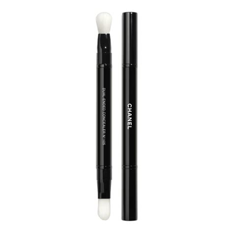 chanel brush 105|LES PINCEAUX DE CHANEL Retractable Dual.